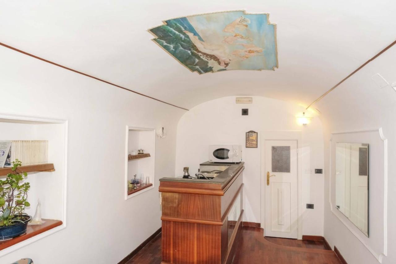 Napoli Centro Storico Un Passo Da San Gennaro Apartment Luaran gambar