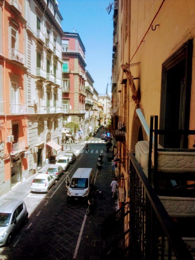 Napoli Centro Storico Un Passo Da San Gennaro Apartment Luaran gambar