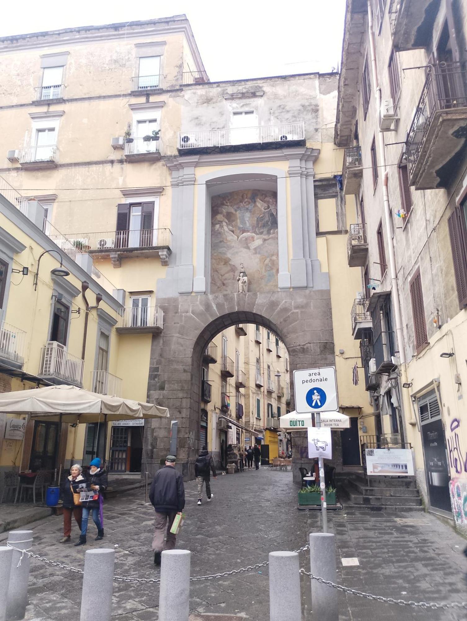 Napoli Centro Storico Un Passo Da San Gennaro Apartment Luaran gambar